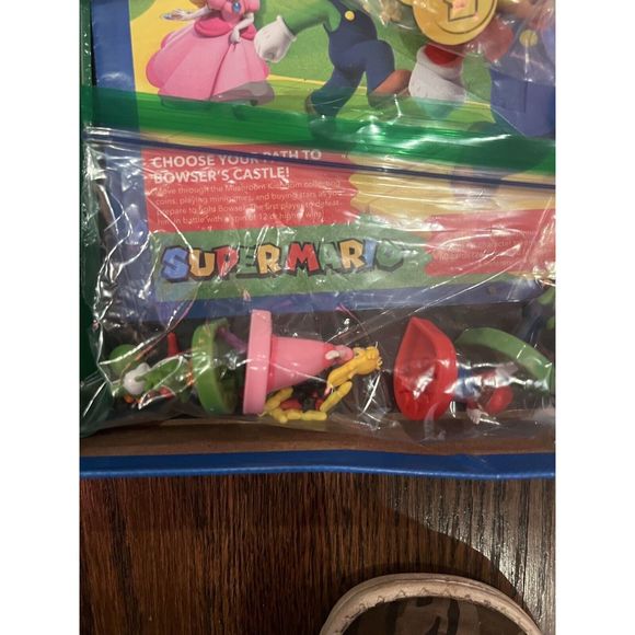 The Game of Life: Super Mario Edition Board Game READ Nintendo official Luigi - Picture 7 of 7